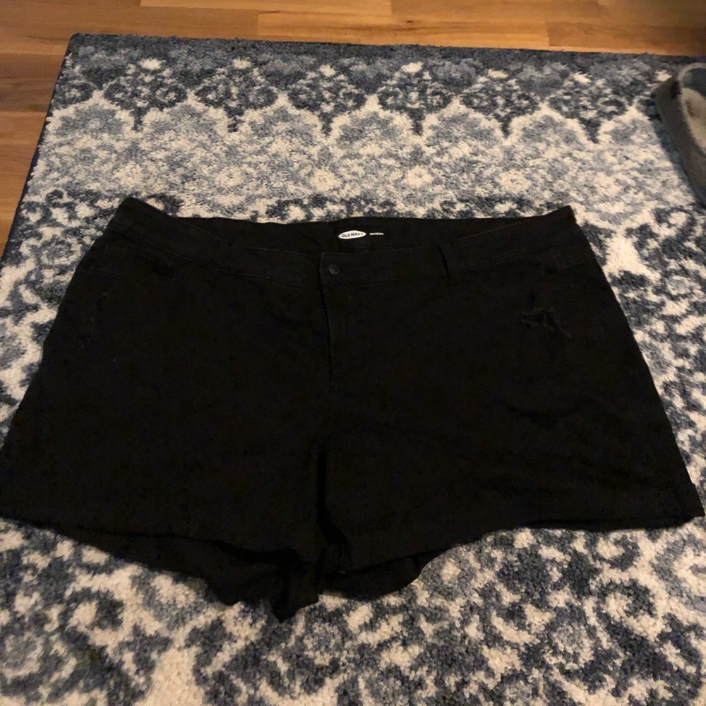 24 Plus Black Old Navy Boyfriend Shorts